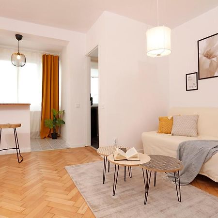 Chic Scandinavian Style Studio Appartement Boekarest Buitenkant foto
